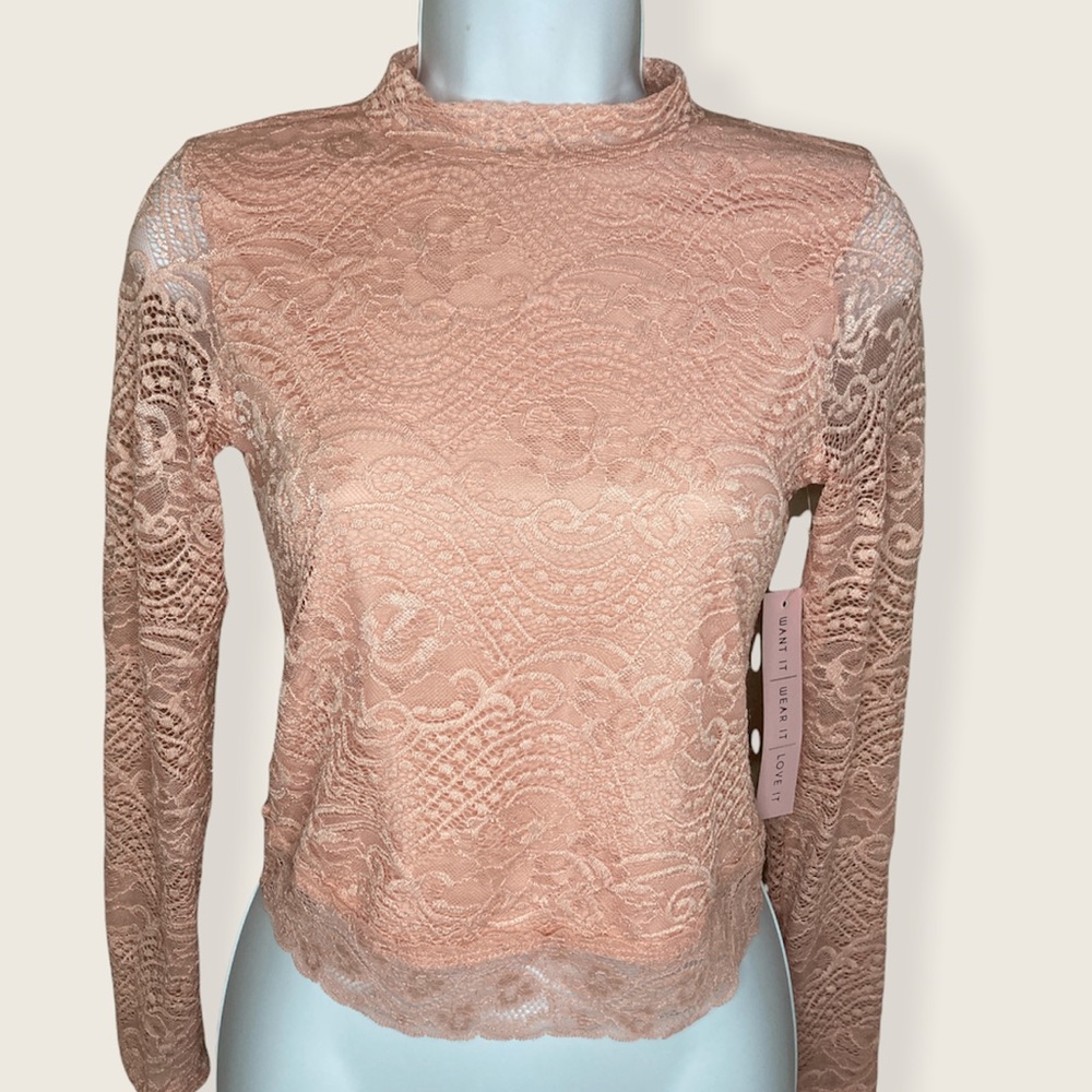 Keyhole Lace Top Long Sleeve Crave Fame Small